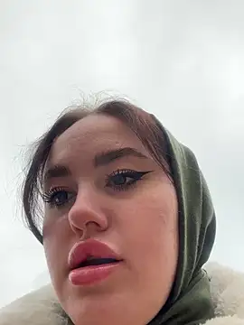 Snapshot of KiraSunshine chatting on October 30, 3:52 am KiraSunshine online show from October 30, 3:52 am