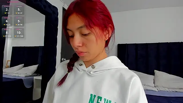 melanie roux   online show from March 31, 12:16 pm