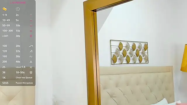 Snapshot of lucia_lorenz chatting on December 14, 11:26 am lucia lorenz online show from December 14, 11:26 am