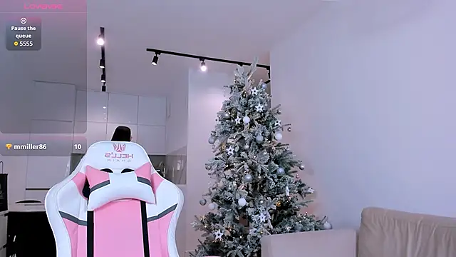 khloeforever online show from January 6, 8:01 pm