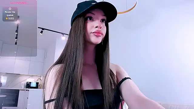 khloeforever online show from February 11, 10:15 pm