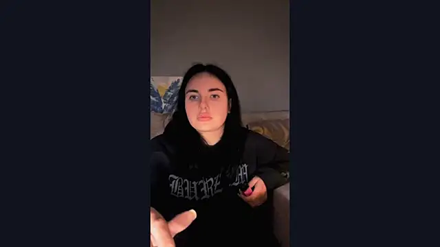 Snapshot of Kirunya chatting on October 28, 7:16 pm Kirunya online show from October 28, 7:16 pm