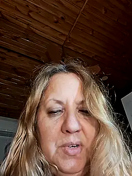 Snapshot of JennyInVegas chatting on October 20, 3:40 am JennyInVegas online show from October 20, 3:40 am