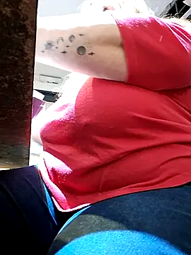 Snapshot of JennyInVegas chatting on November 5, 4:29 pm JennyInVegas online show from November 5, 4:29 pm