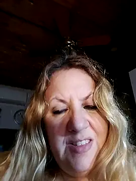 Snapshot of JennyInVegas chatting on November 12, 2:56 am JennyInVegas online show from November 12, 2:56 am