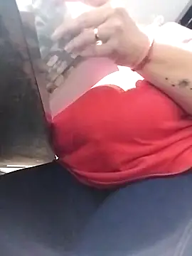 Snapshot of JennyInVegas chatting on November 13, 3:33 pm JennyInVegas online show from November 13, 3:33 pm