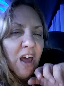 Snapshot of JennyInVegas chatting on November 24, 3:17 am JennyInVegas online show from November 24, 3:17 am