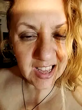 Snapshot of JennyInVegas chatting on November 30, 3:32 am JennyInVegas online show from November 30, 3:32 am