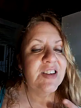 Snapshot of JennyInVegas chatting on December 2, 2:39 am JennyInVegas online show from December 2, 2:39 am