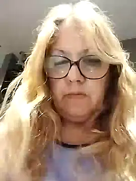 Snapshot of JennyInVegas chatting on December 3, 5:11 pm JennyInVegas online show from December 3, 5:11 pm