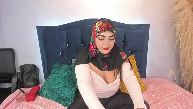 Inaya Khalifa online show from December 2, 12:16 am