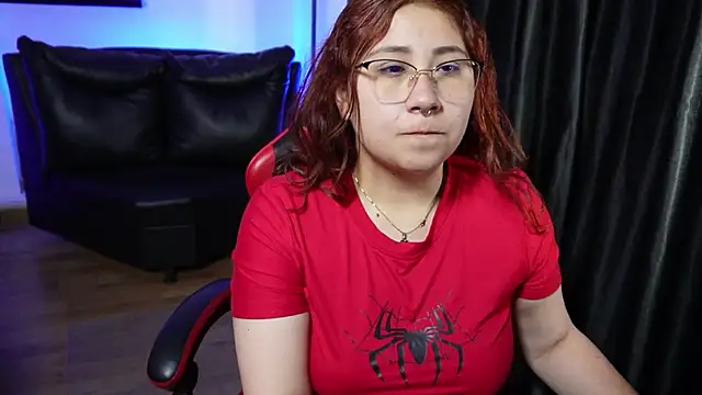 littlee red online show from March 22, 8:23 pm