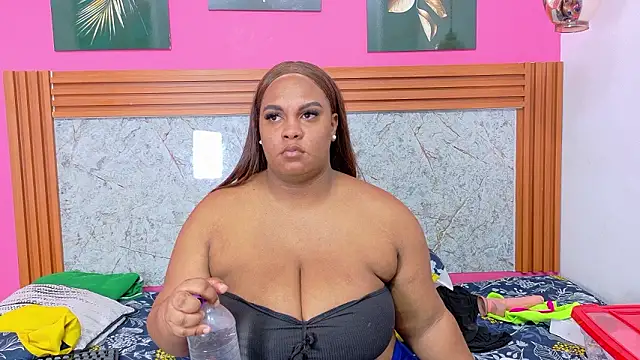 Snapshot of matureahomegirl chatting on March 11, 3:01 am matureahomegirl online show from March 11, 3:01 am