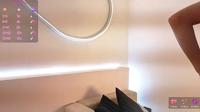 Snapshot of lulu_wonder chatting on November 29, 8:45 pm lulu wonder online show from November 29, 8:45 pm