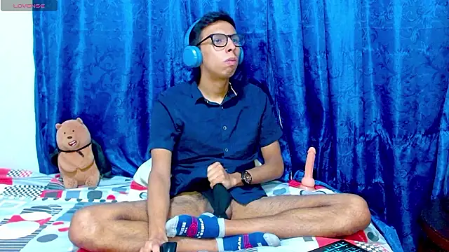 DavTwink3100 online show from March 16, 1:44 am