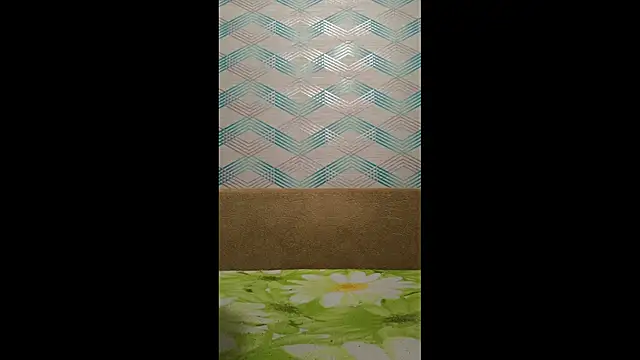 Snapshot of Andruu_ chatting on November 3, 9:27 pm Andruu online show from November 3, 9:27 pm