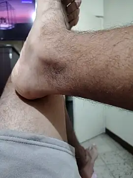 Snapshot of gigant_boy00 chatting on October 19, 3:40 am gigant boy00 online show from October 19, 3:40 am
