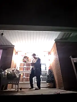 Snapshot of bigdaddyrooster chatting on December 18, 8:20 am bigdaddyrooster online show from December 18, 8:20 am