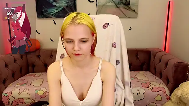 Snapshot of MitaSide chatting on October 20, 8:42 pm MitaSide online show from October 20, 8:42 pm