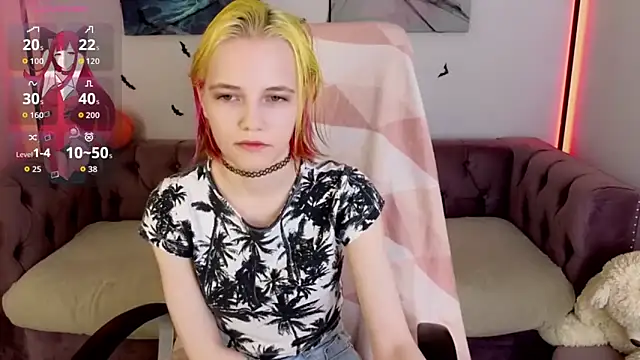 Snapshot of MitaSide chatting on October 21, 8:20 pm MitaSide online show from October 21, 8:20 pm