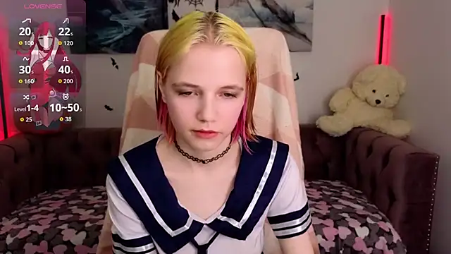 Snapshot of MitaSide chatting on October 29, 8:54 pm MitaSide online show from October 29, 8:54 pm