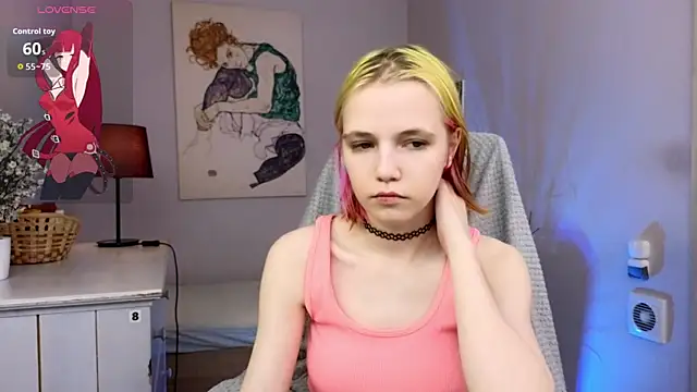 Snapshot of MitaSide chatting on November 12, 8:41 pm MitaSide online show from November 12, 8:41 pm