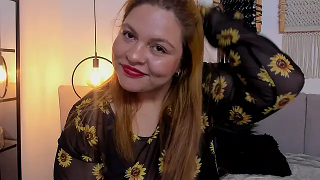 Snapshot of Sophie_ebanks chatting on October 18, 3:24 pm Sophie ebanks online show from October 18, 3:24 pm