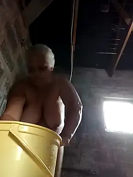 juicyboode online show from October 26, 2:23 pm