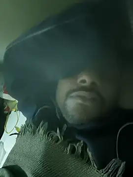 Snapshot of RNlov chatting on November 17, 8:25 pm RNlov online show from November 17, 8:25 pm