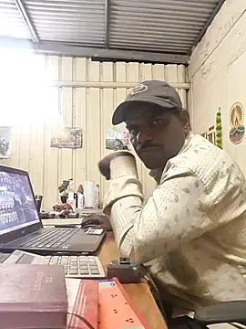 Snapshot of RNlov chatting on February 18, 2:35 pm RNlov online show from February 18, 2:35 pm