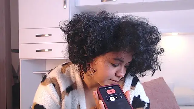 Snapshot of MartiRuis10 chatting on October 26, 8:37 pm MartiRuis10 online show from October 26, 8:37 pm