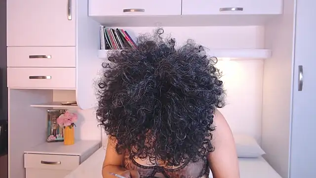 Snapshot of MartiRuis10 chatting on November 25, 10:21 pm MartiRuis10 online show from November 25, 10:21 pm