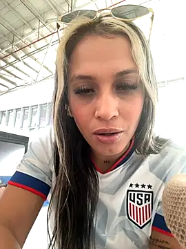 KIMBERLYPULIDO online show from November 4, 8:52 pm