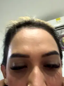 KIMBERLYPULIDO online show from November 13, 9:25 pm