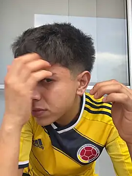 Snapshot of motomotoboy chatting on March 2, 10:38 pm motomotoboy online show from March 2, 10:38 pm