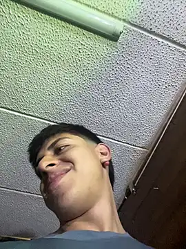 motomotoboy online show from April 17, 9:51 pm