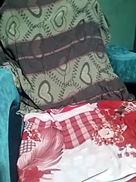 Snapshot of DesiBlackBull chatting on October 25, 5:30 pm DesiBlackBull online show from October 25, 5:30 pm