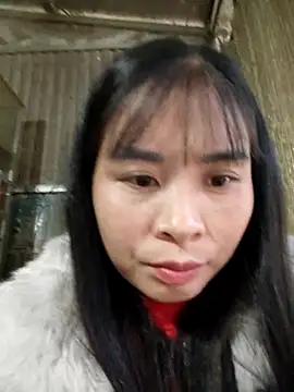 Snapshot of Squirrel-Pear chatting on October 24, 10:11 am Squirrel-Pear online show from October 24, 10:11 am