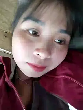 Snapshot of Squirrel-Pear chatting on November 17, 2:06 am Squirrel-Pear online show from November 17, 2:06 am