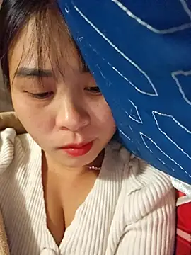 Snapshot of Squirrel-Pear chatting on November 30, 3:05 pm Squirrel-Pear online show from November 30, 3:05 pm