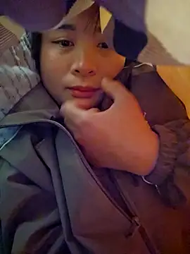 Snapshot of Squirrel-Pear chatting on December 15, 8:07 am Squirrel-Pear online show from December 15, 8:07 am