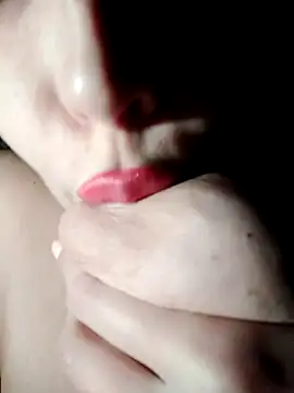 Snapshot of Loveyoudearxq chatting on November 24, 1:55 pm Loveyoudearxq online show from November 24, 1:55 pm