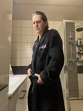 kon77777 online show from November 26, 3:40 am