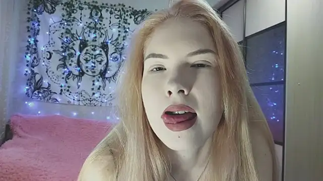 VETT KITTY online show from November 22, 6:23 am