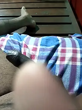 Snapshot of rakesh-priyaa chatting on October 31, 12:55 am rakesh-priyaa online show from October 31, 12:55 am