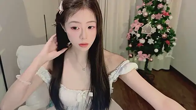 Onecutelittle online show from January 14, 5:57 am