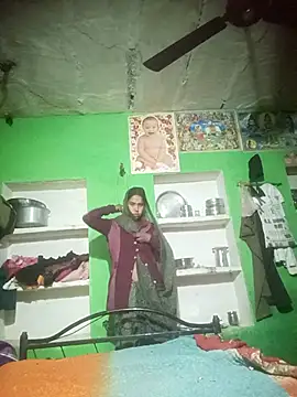 Snapshot of NEXIQRAN chatting on November 28, 3:31 am NEXIQRAN online show from November 28, 3:31 am