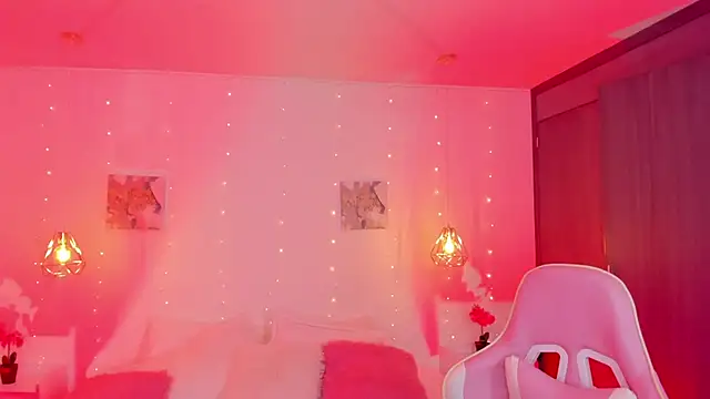 cherryvixen  online show from October 28, 6:17 am