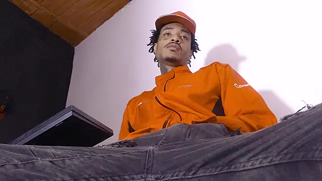 Anaconda larga online show from March 27, 1:22 pm