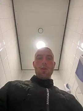 Rotteei1 online show from November 19, 8:25 am